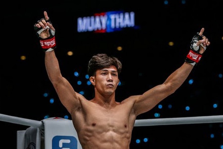 Nguyễn Trần Duy Nhất là ai? Sự nghiệp Muay Thái - Kickboxing