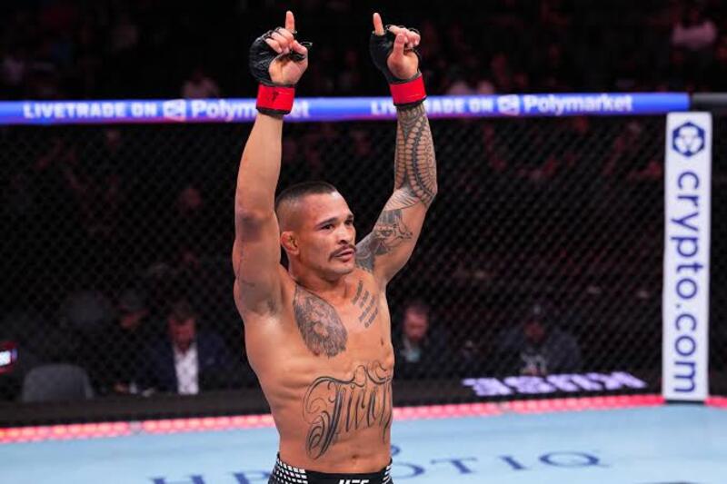Ngôi sao UFC Sacramento nhảy vọt 3 hạng cân trong một đêm để giành chiến thắng KO 2 Sự thật ngỡ ngàng đằng sau bàn cân UFC Sacramento