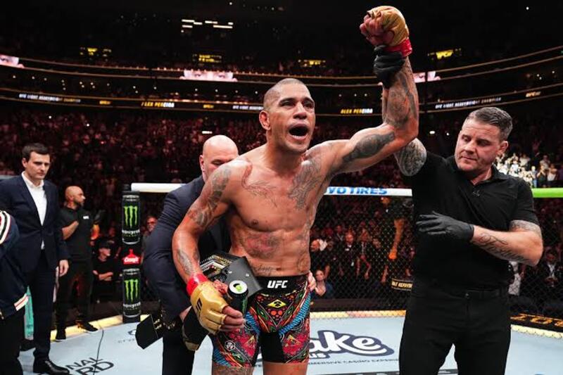 Dana White ra "tối hậu thư" cho Alex Pereira trước thềm đại chiến UFC 335 2 Sự lạnh lùng của Dana White và giới hạn của sự kiên nhẫn