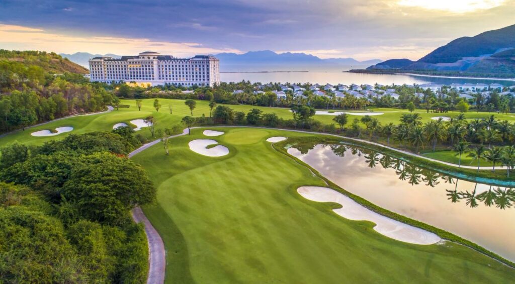 Sân Golf có bao nhiêu lỗ? Phần lớn các Golfer chưa biết điều này 7 Vinpearl Golf Nha Trang